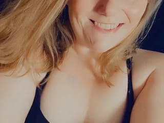 WebCAM of LittleReddPrincess